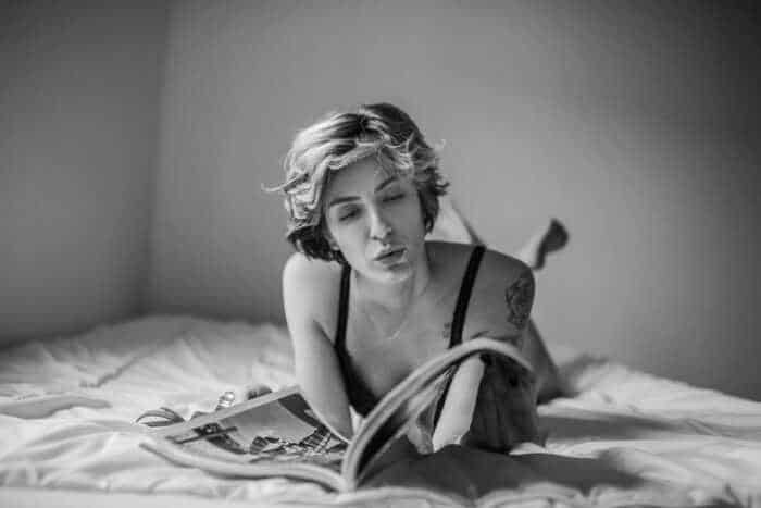 shooting boudoir en noir et blanc lyon